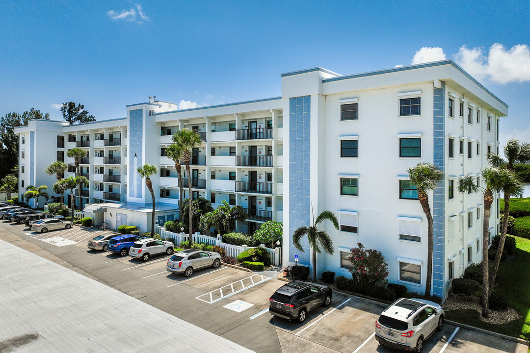 Fountain Cove in Cocoa Beach, FL - Building Photo