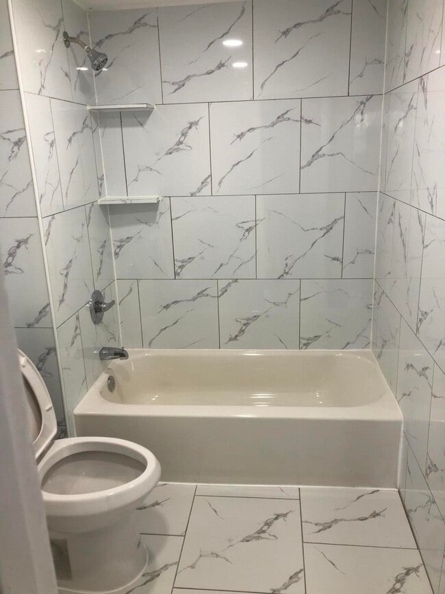 property at 7820 S Colony Cir