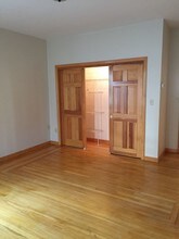 656 June St, Unit 1 in Fall River, MA - Foto de edificio - Building Photo