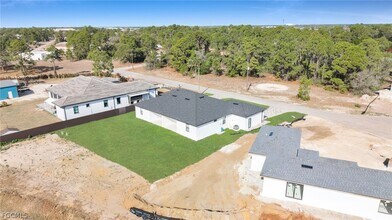 4989 Fairway Ct in Lehigh Acres, FL - Building Photo - Building Photo