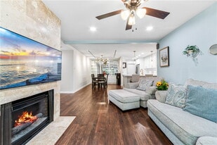 7890 E Spring St in Long Beach, CA - Building Photo