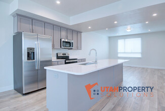 996 W 450 S in American Fork, UT - Foto de edificio - Building Photo