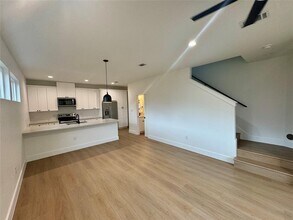 5911 Coventry Ln in Austin, TX - Building Photo - Building Photo