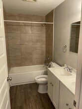 4818 Rhode Island Dr N in Jacksonville, FL - Foto de edificio - Building Photo