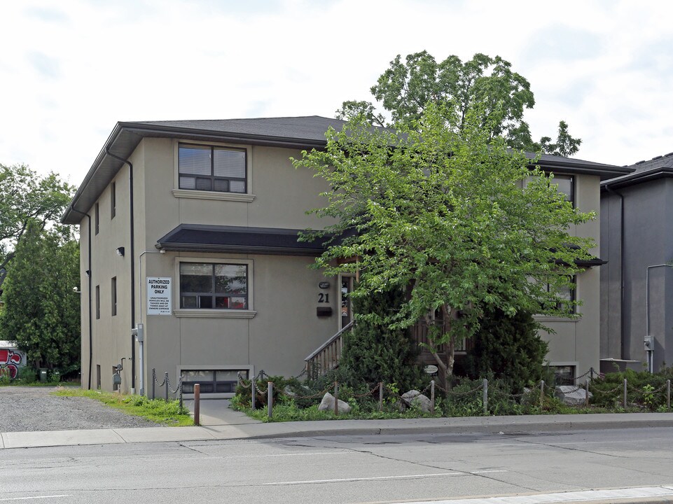 21-25 Dundurn St S in Hamilton, ON - Building Photo