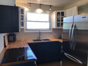 443 Vine St in St Catharines, ON - Building Photo - Building Photo