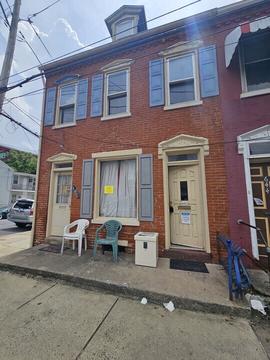 642 Columbia Ave in Lancaster, PA - Building Photo