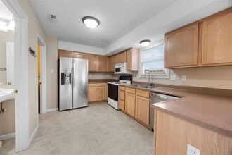 235 New Richmond Dr in Wentzville, MO - Building Photo - Building Photo