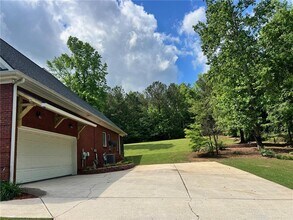 194 Sweetwater Rdg in Hoschton, GA - Building Photo - Building Photo