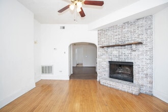 921 S Laflin St in Chicago, IL - Building Photo - Building Photo