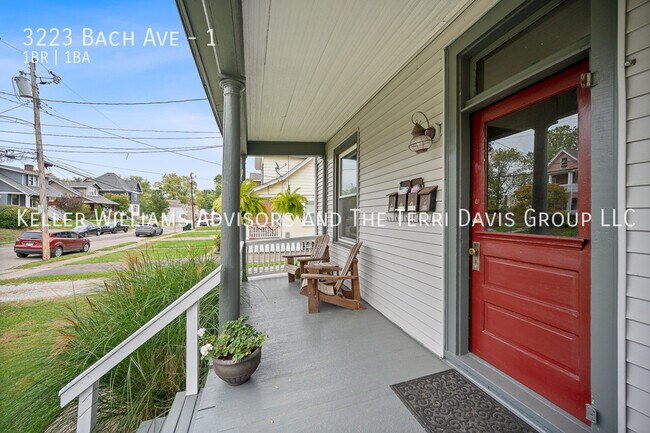 3223 Bach Ave in Cincinnati, OH - Foto de edificio - Building Photo