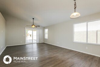 11060 W Lane Ave in Glendale, AZ - Building Photo - Building Photo