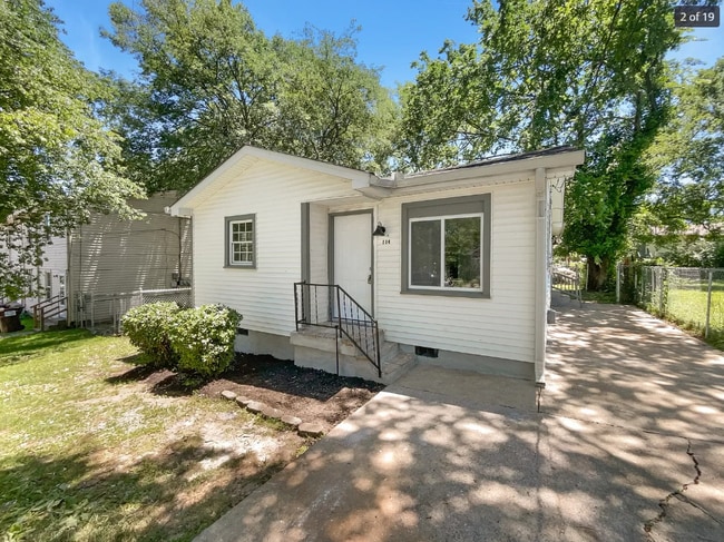 114 McKinley St in Madison, TN - Foto de edificio - Building Photo