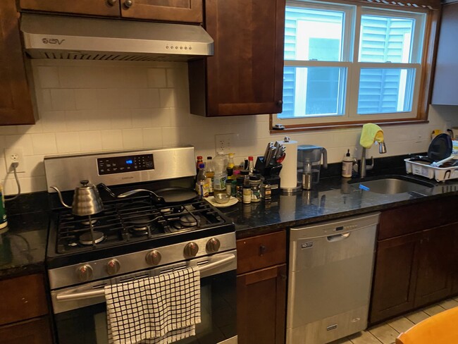 24 Hardwick St, Unit #3 in Cambridge, MA - Building Photo - Building Photo