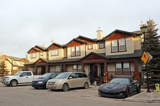 99 Panatella Pike NW in Calgary, AB - Building Photo - Building Photo