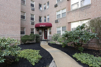 The Mayfair Apartments in Wilmington, DE - Building Photo - Building Photo