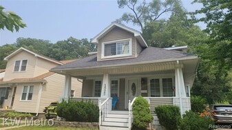 1525 Wyandotte Ave in Royal Oak, MI - Building Photo