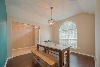 7619 Sarsaparilla Ln in Baytown, TX - Building Photo - Building Photo