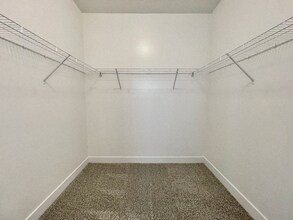 701 N 380 W in Vineyard, UT - Foto de edificio - Building Photo
