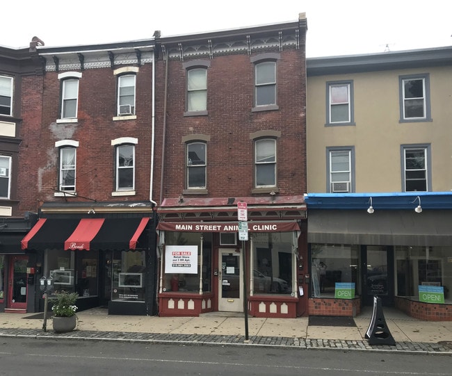 4331 Main St