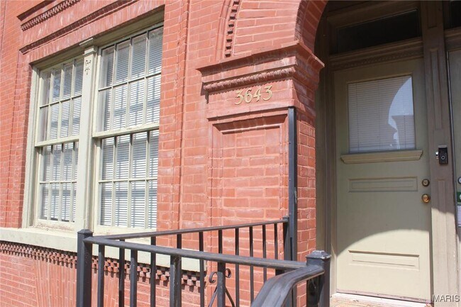 3643 Shenandoah Ave in St. Louis, MO - Building Photo - Building Photo