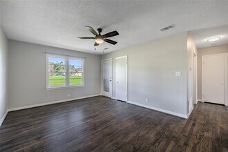 476 Ellinger Rd in La Grange, TX - Building Photo - Building Photo