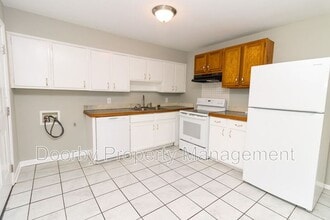 2418 Hickory Valley Rd in Chattanooga, TN - Building Photo - Building Photo