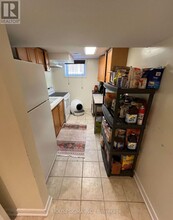 98 Flora Dr in Toronto, ON - Building Photo - Building Photo