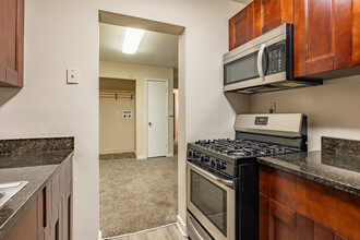 Spivey Crossing Apartments in Ellenwood, GA - Foto de edificio - Interior Photo