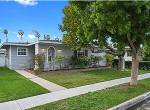 2809 Hackett Ave in Long Beach, CA - Building Photo - Building Photo