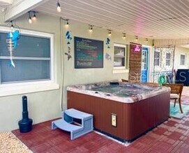 604 7th Ave SW in Largo, FL - Building Photo - Building Photo