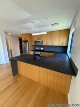 83 Gardner St, Unit 301 in Boston, MA - Building Photo - Building Photo