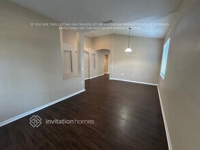 15454 Martinmeadow Dr in Lithia, FL - Foto de edificio - Building Photo