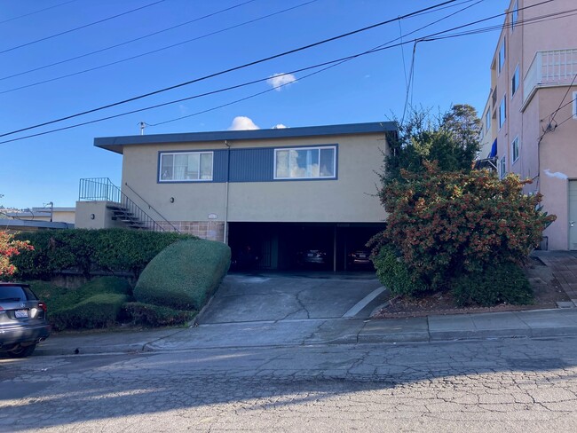 6020 Wenk Ave in Richmond, CA - Building Photo - Building Photo