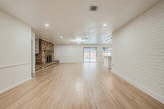 10806 Silkwood Dr in Houston, TX - Building Photo - Building Photo