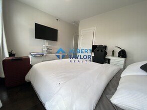 9 Strathmore Rd, Unit 3 in Brookline, MA - Building Photo - Building Photo