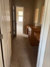 8 N Boyle Heights Ct in Mountain House, CA - Foto de edificio - Building Photo