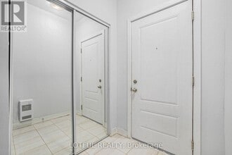 288 Anyolite Private in Ottawa, ON - Building Photo - Building Photo