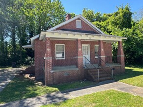 1305 Birch St in Rocky Mount, NC - Foto de edificio - Building Photo