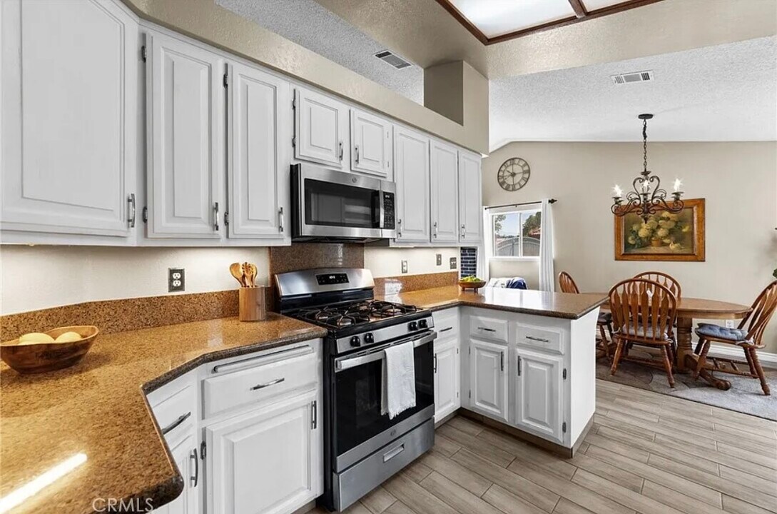 26337 Dracaea Ave in Moreno Valley, CA - Building Photo