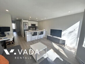 1101 W 8th Ave in Vancouver, BC - Building Photo - Building Photo