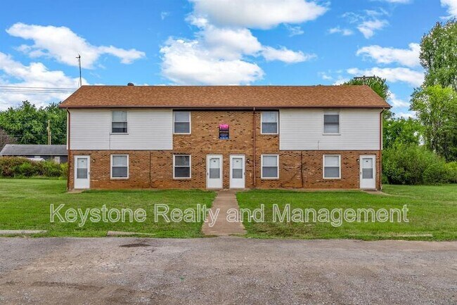property at 1070 Pembroke Oak Grove Rd