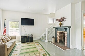 275 Melbourne St in Detroit, MI - Building Photo - Building Photo