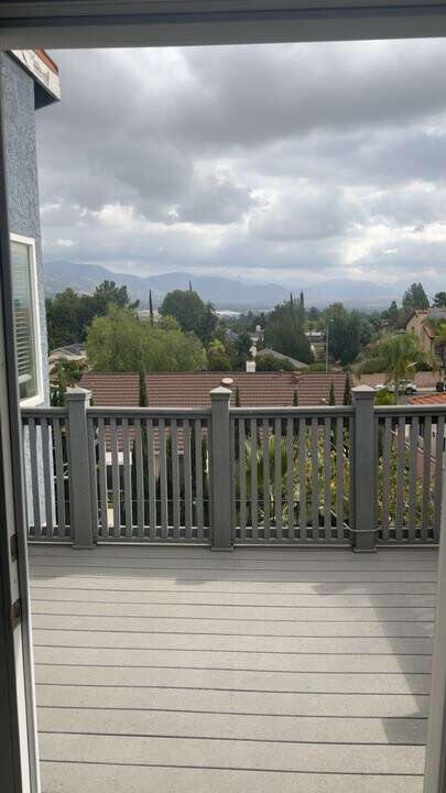 12656 Nola Pl in Granada Hills, CA - Building Photo