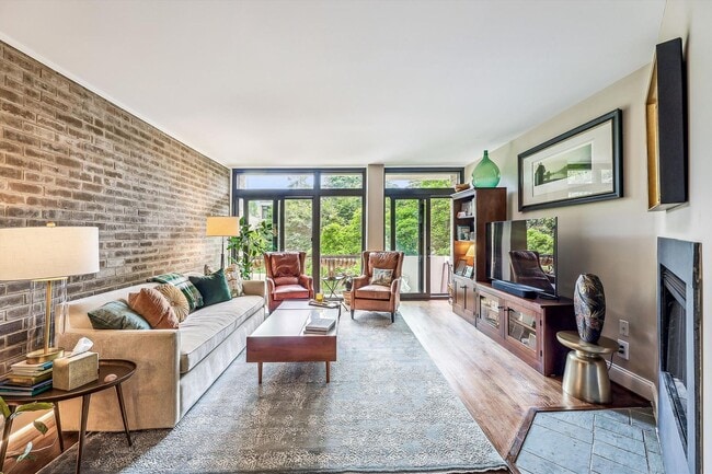 property at 335 N St SW