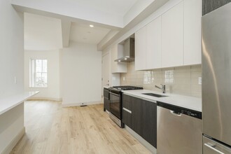 240 Parker Hill Ave, Unit 1 in Boston, MA - Building Photo - Building Photo