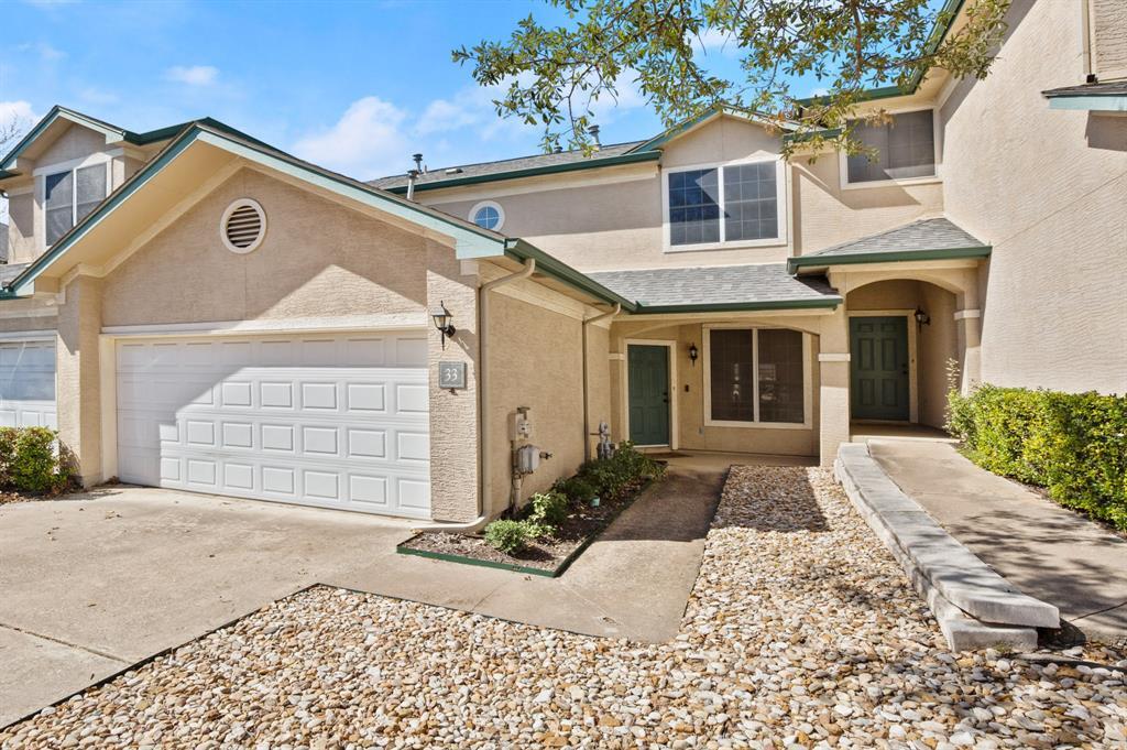 2100 Pipers Field Dr in Austin, TX - Building Photo