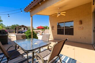 519 E Devon Dr in Gilbert, AZ - Foto de edificio - Building Photo