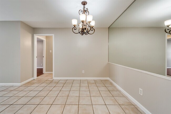 8787 Brae Acres Rd in Houston, TX - Building Photo - Building Photo