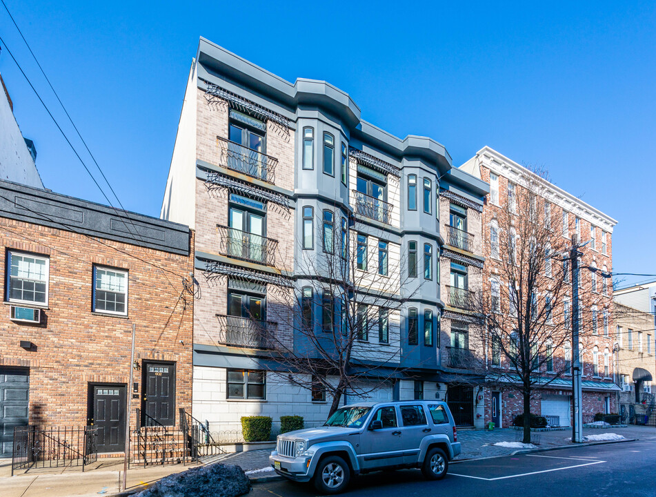 604 Monroe St in Hoboken, NJ - Foto de edificio